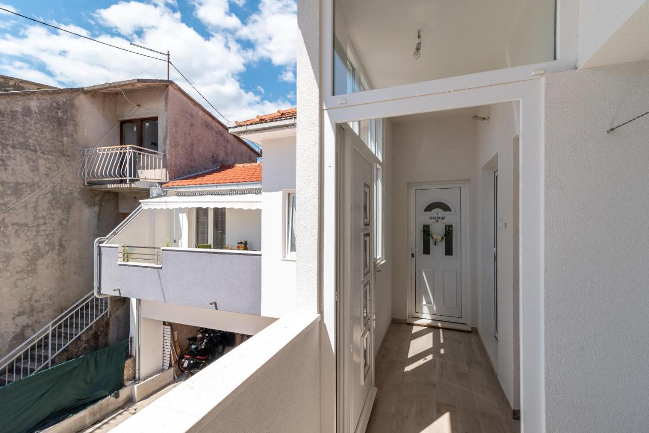 Apartment Roko *