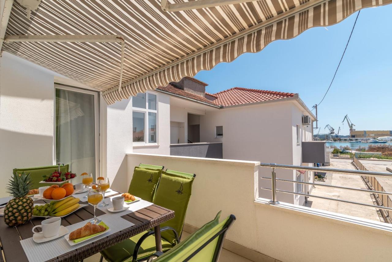Roko Apartment