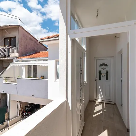 Apartment Roko Trogir Exterior photo
